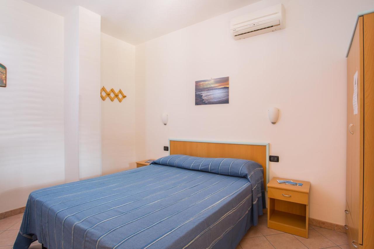 One Love Apartments Lupetto Buitenkant foto