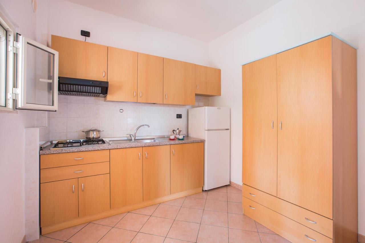 One Love Apartments Lupetto Buitenkant foto