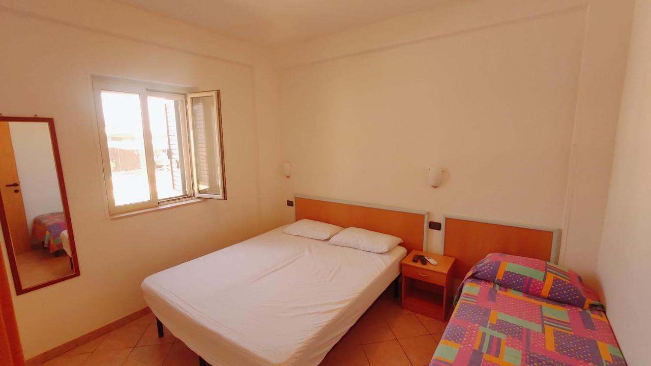 One Love Apartments Lupetto Buitenkant foto